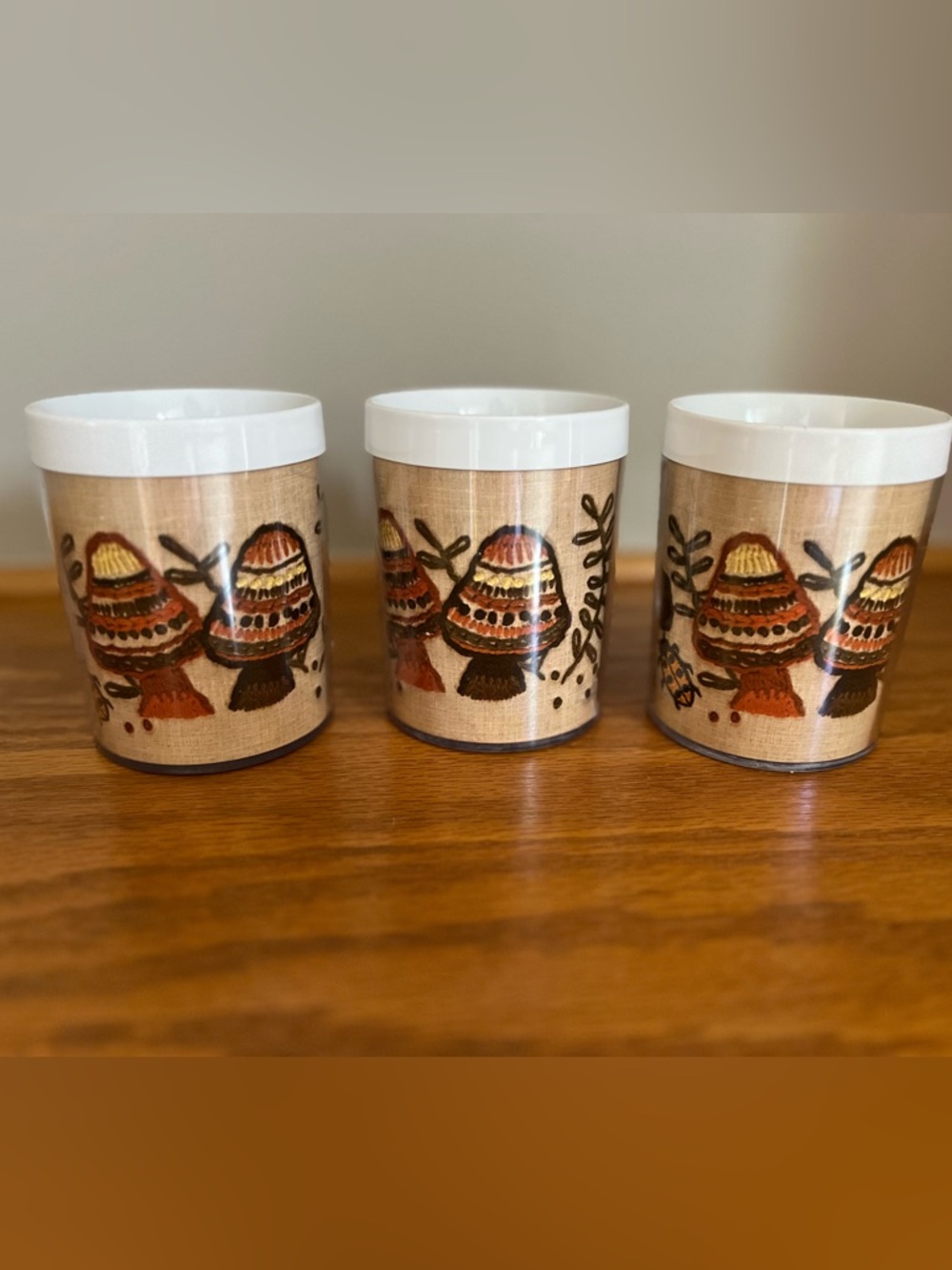 Vintage 1970 Thermo Serve insulated mugs. Set of 3 - Picture 2 of 16